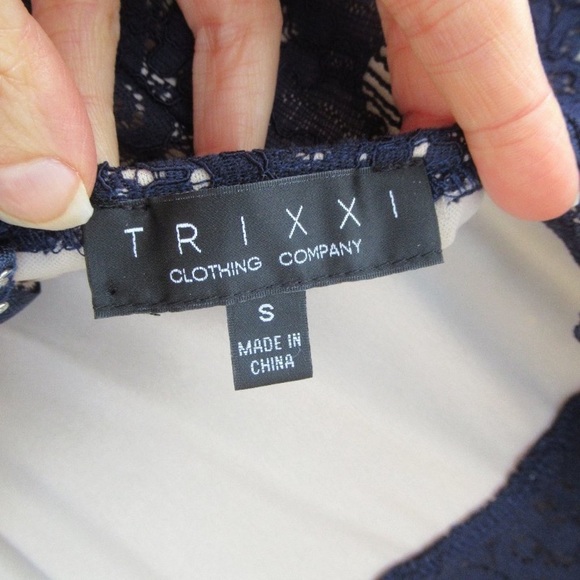 Relist 3/8 Trixxi boho vibe lace dress cutout in back dress S jrs - Picture 15 of 16